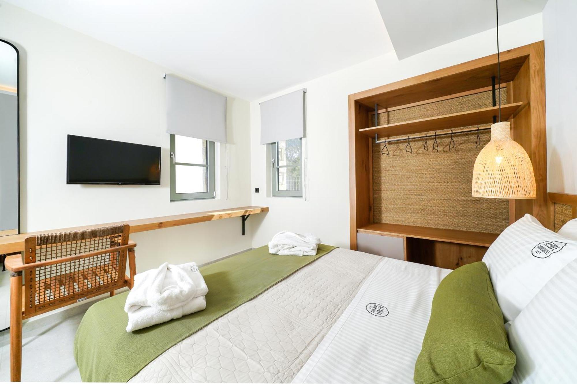 Azzure Luxury Suites Potos Exteriér fotografie