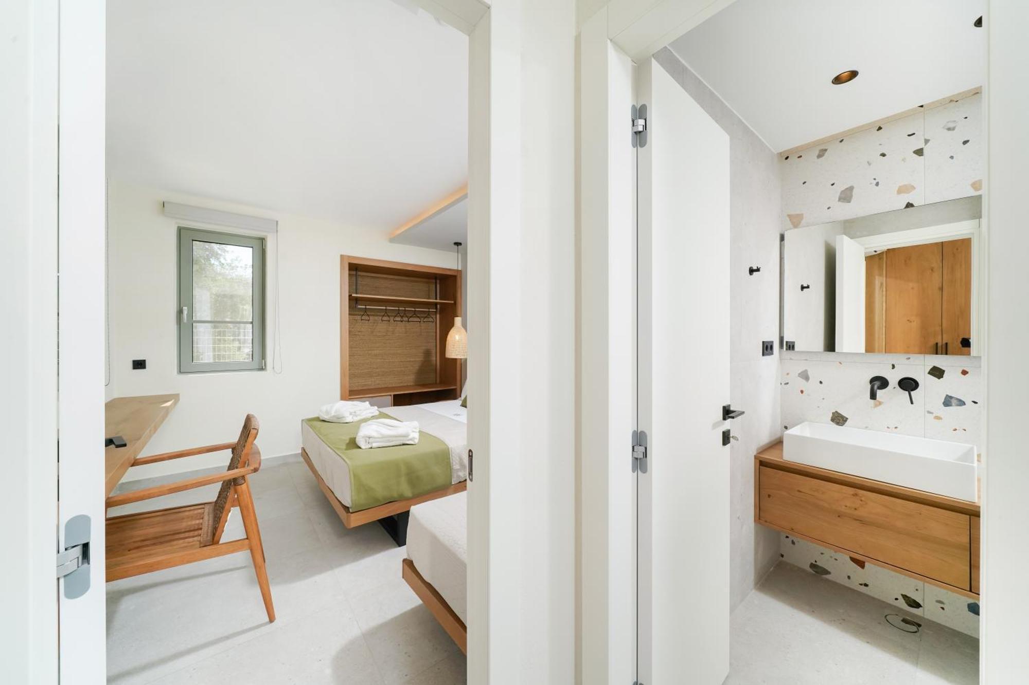 Azzure Luxury Suites Potos Exteriér fotografie
