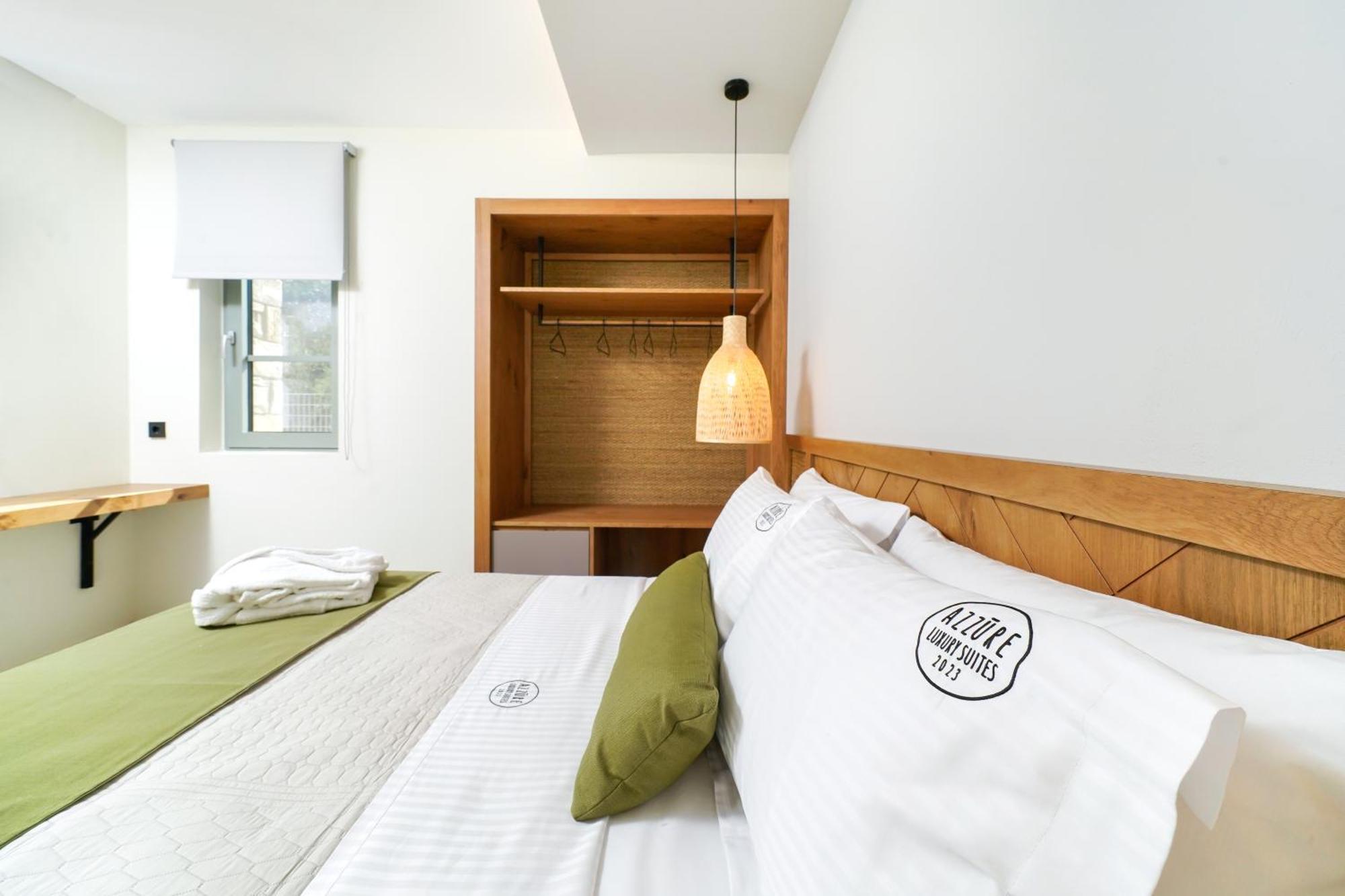 Azzure Luxury Suites Potos Exteriér fotografie