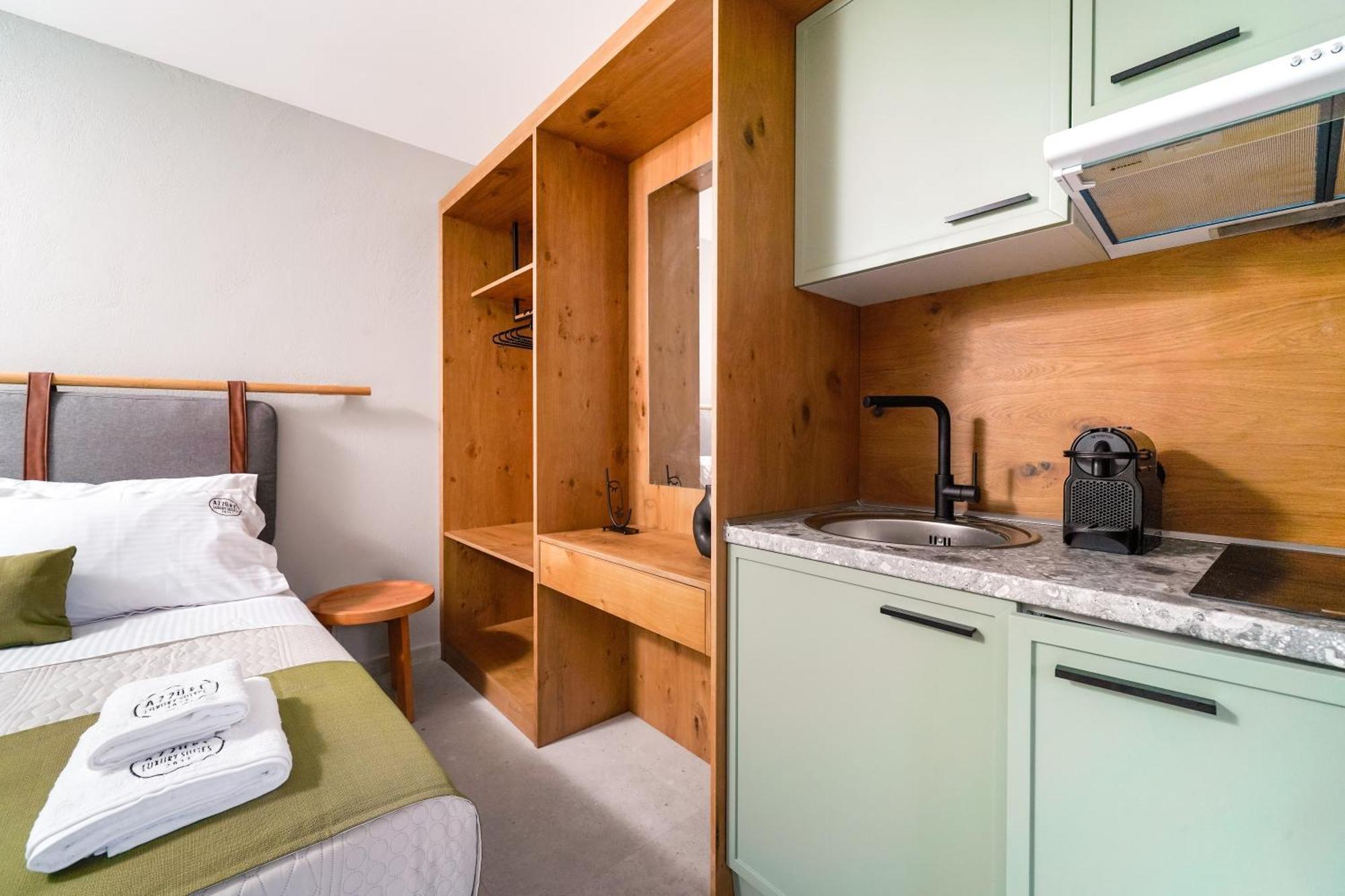 Azzure Luxury Suites Potos Exteriér fotografie