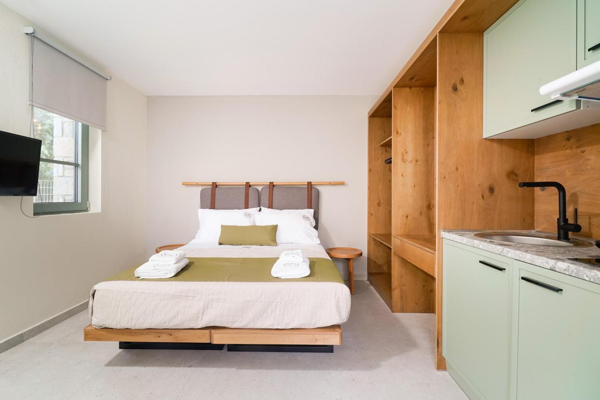 Azzure Luxury Suites Potos Exteriér fotografie