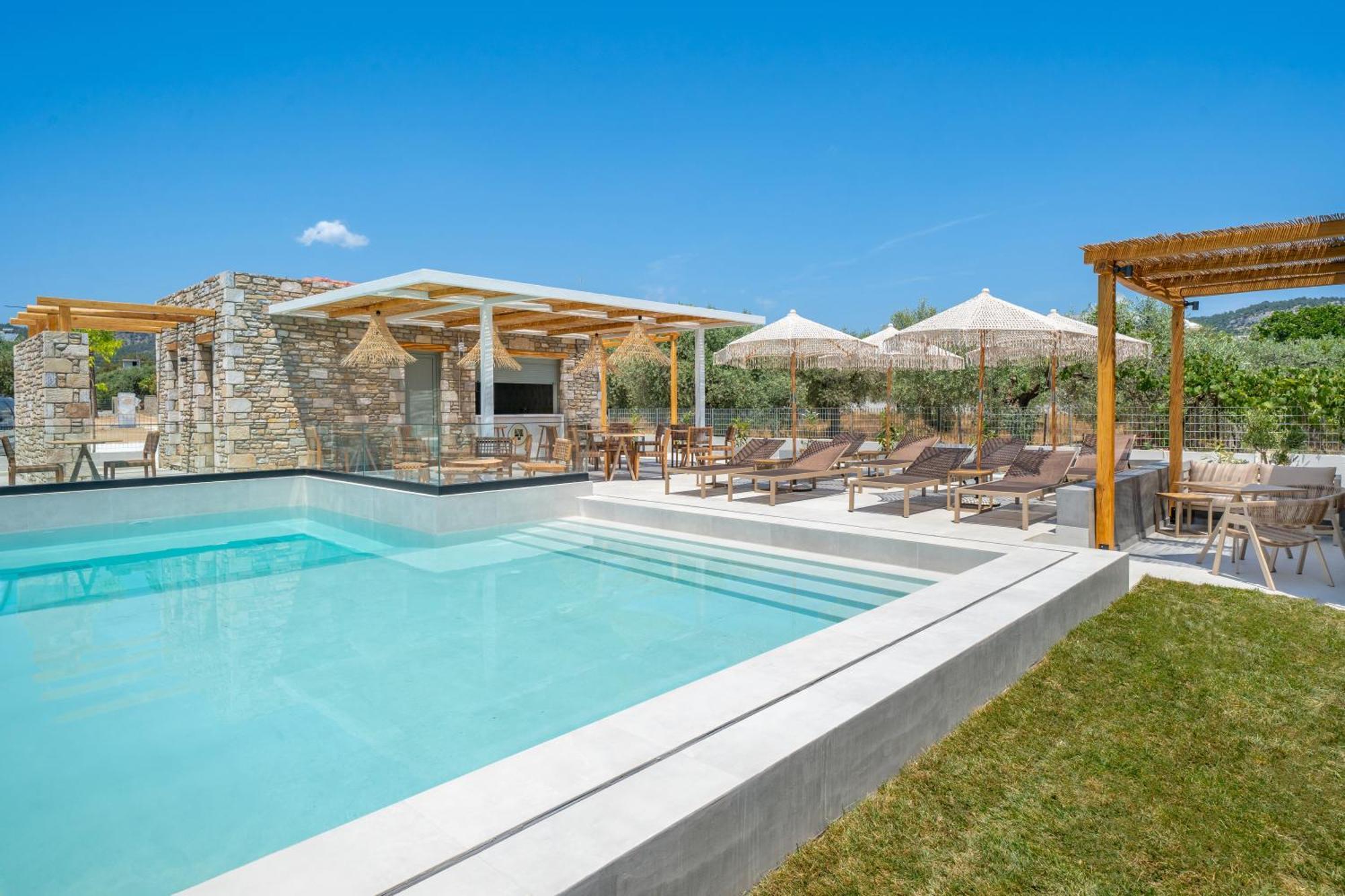 Azzure Luxury Suites Potos Exteriér fotografie