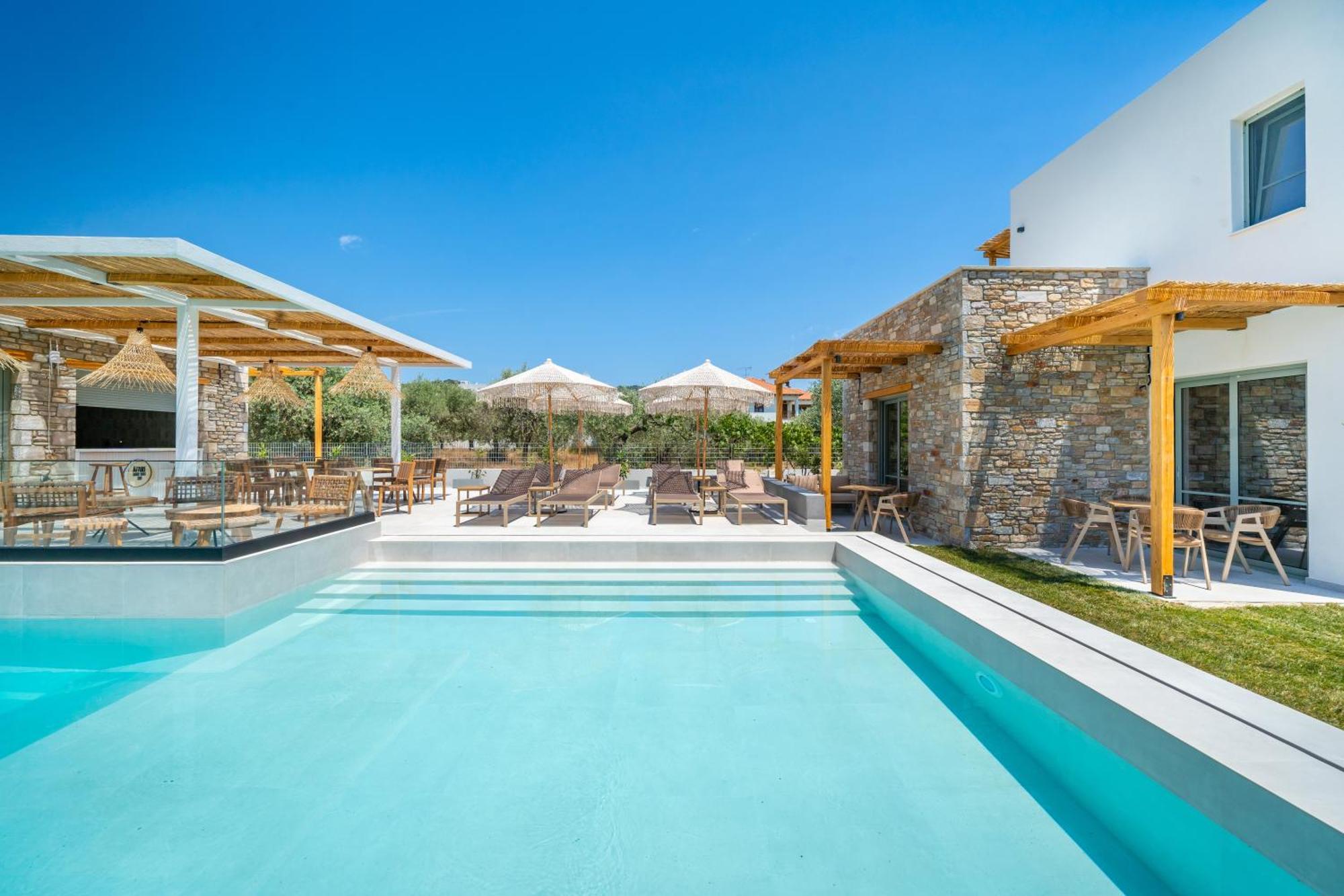 Azzure Luxury Suites Potos Exteriér fotografie